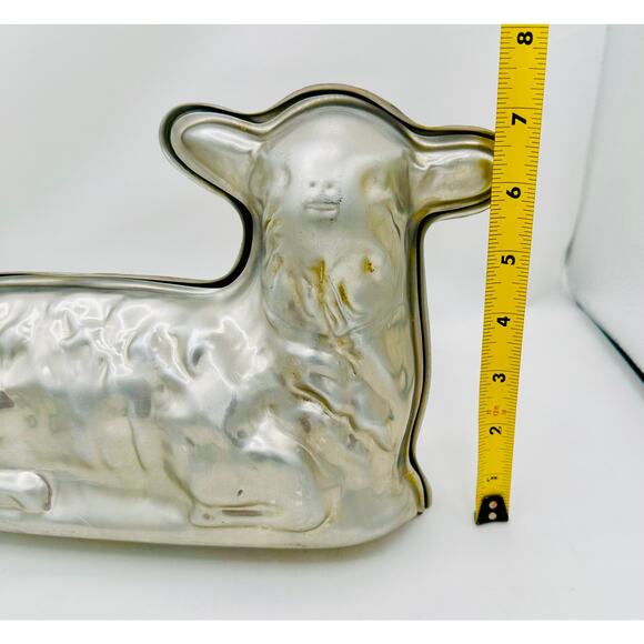 Vintage Aluminum Lamb Cake Mold ,2-Piece 3D Easter Baking Pan - Picture 3 of 8